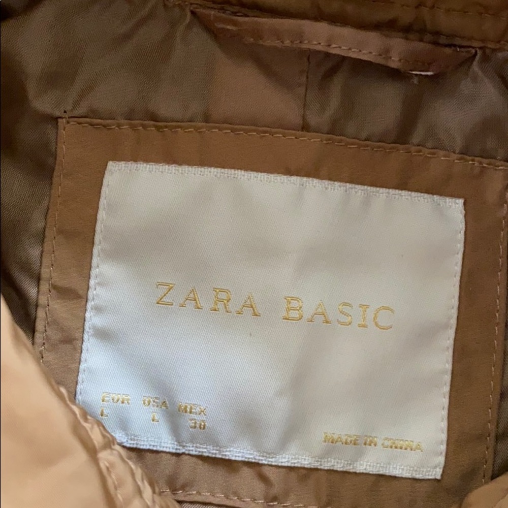 Zara jacket like new thin super nice rain or wind - Picture 4 of 7